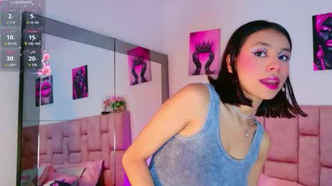 Snapshot of camiluxe chatting on February 8, 2026, 8:23 pm camiluxe online show from February 8, 2026, 8:23 pm