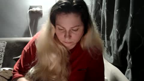 Laura online show from February 25, 2026, 7:01 pm