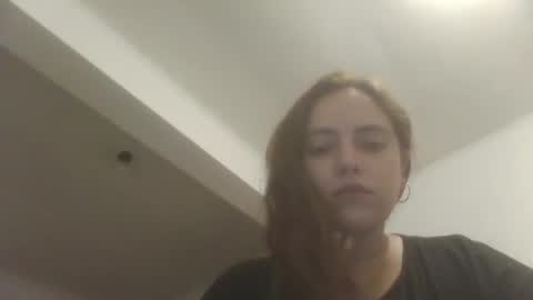 Snapshot of caravibugue chatting on December 14, 2024, 2:01 am caravibugue online show from December 14, 2024, 2:01 am