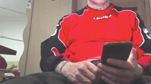 Snapshot of carin_the_body chatting on February 8, 2026, 7:17 pm Laz online show from February 8, 2026, 7:17 pm