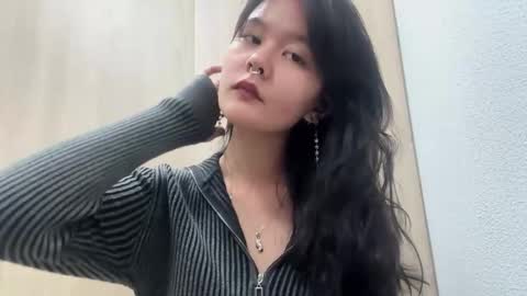 Kim online show from November 10, 2025, 1:10 pm