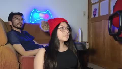 Snapshot of caroll_luna chatting on December 5, 2024, 12:30 am kitty online show from December 5, 2024, 12:30 am