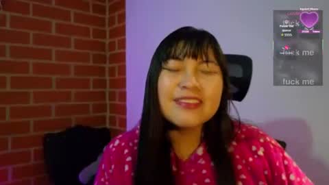 Snapshot of caroll_luna chatting on October 18, 2025, 2:47 am kitty online show from October 18, 2025, 2:47 am