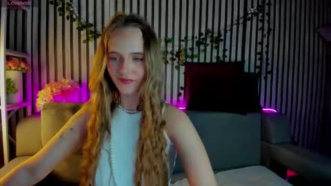 Snapshot of casey_sweeet chatting on February 9, 2026, 1:09 am Casey sweeet online show from February 9, 2026, 1:09 am