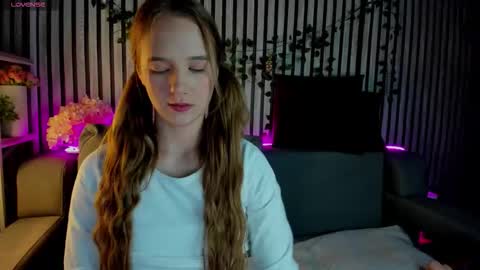 Snapshot of casey_sweeet chatting on February 11, 2026, 12:15 am Casey sweeet online show from February 11, 2026, 12:15 am