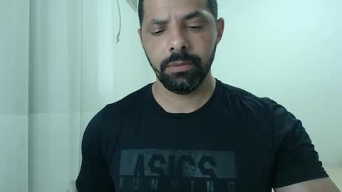 cashmastermuscle77 online show from December 22, 2025, 9:39 am