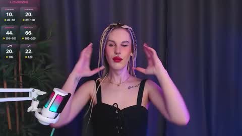 Snapshot of cassiemich chatting on January 12, 2026, 5:23 am Cassie online show from January 12, 2026, 5:23 am