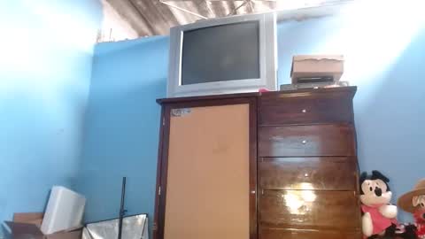 Snapshot of cat_woman05 chatting on March 5, 2025, 5:18 pm cat woman05 online show from March 5, 2025, 5:18 pm