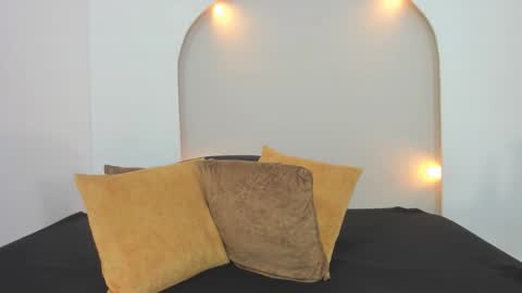 cata_gil1 online show from February 10, 2026, 6:56 pm