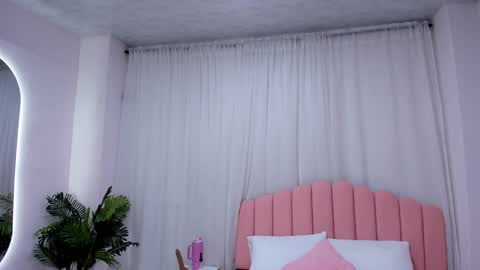   online show from December 18, 2024, 7:08 pm