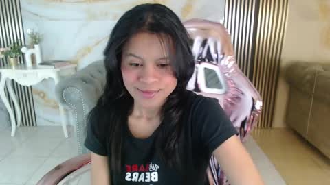 Catalina  online show from February 2, 2026, 12:59 pm