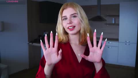 Snapshot of catharinehaeckel chatting on October 25, 2025, 4:42 am Katrin online show from October 25, 2025, 4:42 am