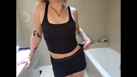 Snapshot of cctvxo chatting on September 14, 2025, 2:22 am Sarahx online show from September 14, 2025, 2:22 am