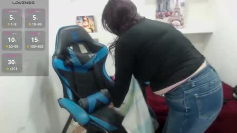 Snapshot of chantalvedette chatting on January 18, 2026, 12:20 pm online show from January 18, 2026, 12:20 pm