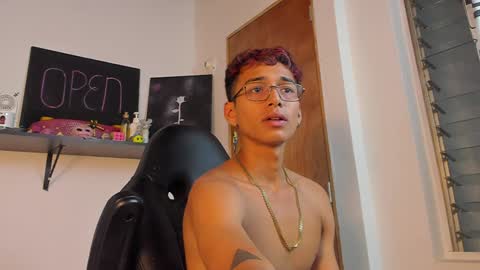 Snapshot of charlieerusso chatting on December 28, 2024, 3:26 am Charles Russo online show from December 28, 2024, 3:26 am