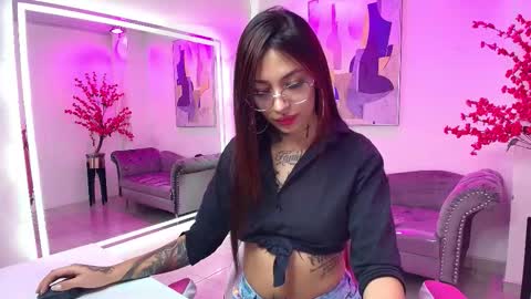 Charlotte online show from October 16, 2025, 3:29 am