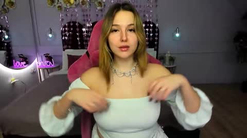 Snapshot of charlotteatwood chatting on February 13, 2026, 3:19 pm charlotteatwood online show from February 13, 2026, 3:19 pm