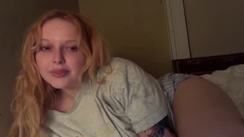 Snapshot of cherrykitten11 chatting on February 27, 2026, 5:18 am cherrykitten11 online show from February 27, 2026, 5:18 am