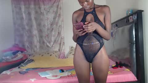 Snapshot of chessybee chatting on February 15, 2026, 5:20 pm chessybee online show from February 15, 2026, 5:20 pm