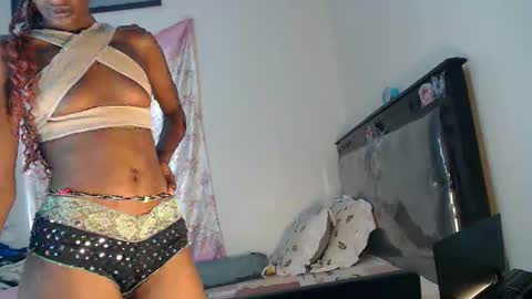 Snapshot of chessybee chatting on March 1, 2026, 11:01 am chessybee online show from March 1, 2026, 11:01 am