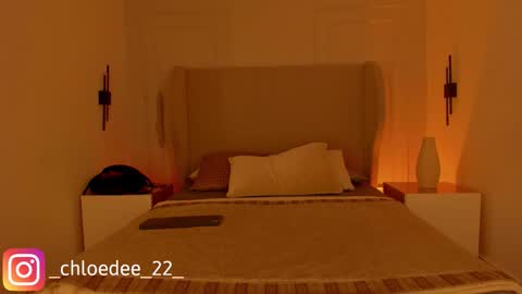 Chloe online show from January 18, 2026, 12:09 pm