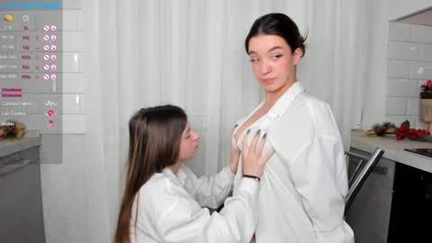 Snapshot of chloealice chatting on December 22, 2024, 1:22 pm Megan and Jeniffer online show from December 22, 2024, 1:22 pm