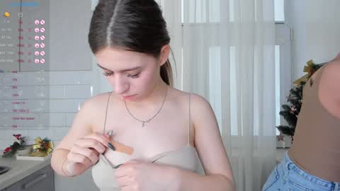 Snapshot of chloealice chatting on January 19, 2025, 10:06 am Megan and Jeniffer online show from January 19, 2025, 10:06 am