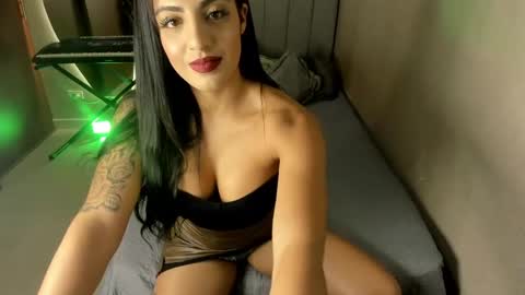 Laura  independent model online show from December 21, 2024, 11:34 pm