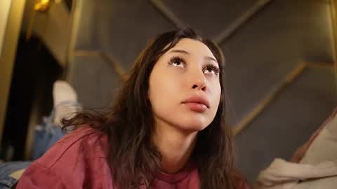 Snapshot of chloemin_ chatting on March 3, 2026, 9:37 am chloemin_ online show from March 3, 2026, 9:37 am