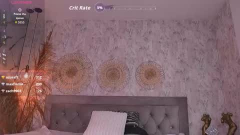 .. Chloe .. online show from February 3, 2026, 6:40 am