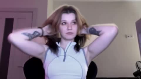 Lissa online show from December 4, 2025, 10:29 pm