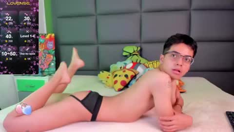 Snapshot of cinnamon_boyx chatting on March 8, 2025, 9:08 pm Cinna Boy online show from March 8, 2025, 9:08 pm