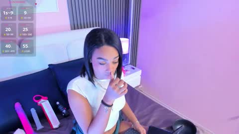 clauwdeen  wolf online show from February 19, 2026, 8:49 pm