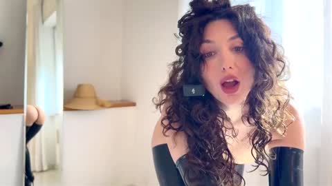 cleopatra_sinns online show from February 22, 2026, 1:09 pm