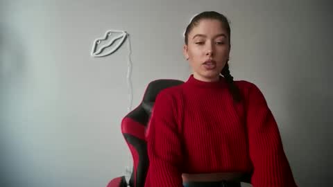 Snapshot of cocoberry1 chatting on October 6, 2025, 11:40 am cocoberry1 online show from October 6, 2025, 11:40 am