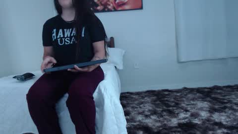 Snapshot of coconutt_oil chatting on February 2, 2026, 8:35 am coconutt_oil online show from February 2, 2026, 8:35 am