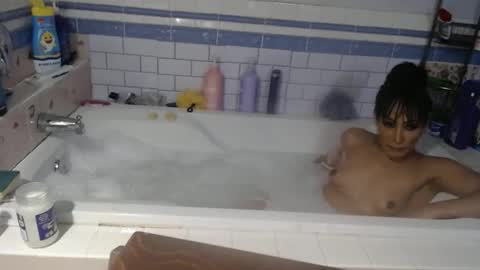 coeamanda80 online show from March 5, 2026, 1:56 am