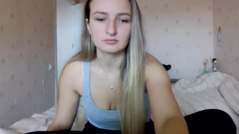 cora_fora online show from October 22, 2025, 8:36 am