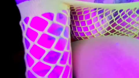 Snapshot of cottontailmonroe chatting on February 2, 2025, 2:48 am IG heymickymonro yes i have an account now online show from February 2, 2025, 2:48 am