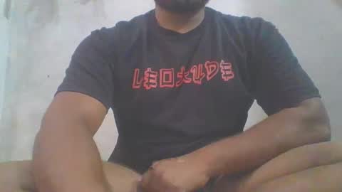 crazzy_booy online show from February 3, 2026, 3:37 am