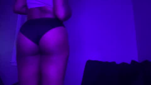 Snapshot of creame_sensation chatting on December 4, 2024, 1:58 am PHANTOMTARGARYENXXX online show from December 4, 2024, 1:58 am