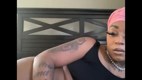 Snapshot of creame_sensation chatting on December 7, 2024, 6:15 pm PHANTOMTARGARYENXXX online show from December 7, 2024, 6:15 pm