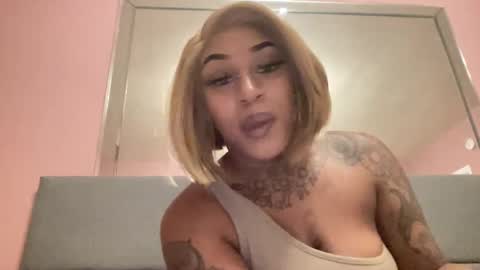 Snapshot of creame_sensation chatting on February 4, 2025, 8:13 am PHANTOMTARGARYENXXX online show from February 4, 2025, 8:13 am