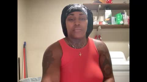 Snapshot of creame_sensation chatting on October 12, 2025, 10:47 am PHANTOMTARGARYENXXX online show from October 12, 2025, 10:47 am