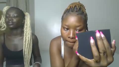 Snapshot of creamy_pie1 chatting on March 1, 2026, 6:32 pm creamy_pie1 online show from March 1, 2026, 6:32 pm