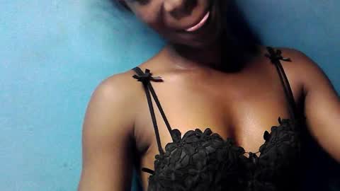 creamyxsugar online show from November 25, 2025, 8:20 pm