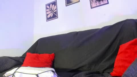 Snapshot of criss_zuri chatting on February 4, 2026, 12:33 pm criss_zuri online show from February 4, 2026, 12:33 pm