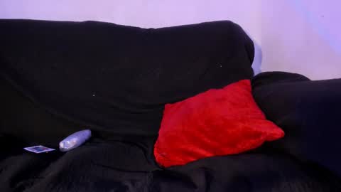 Snapshot of criss_zuri chatting on February 13, 2026, 1:51 pm criss_zuri online show from February 13, 2026, 1:51 pm