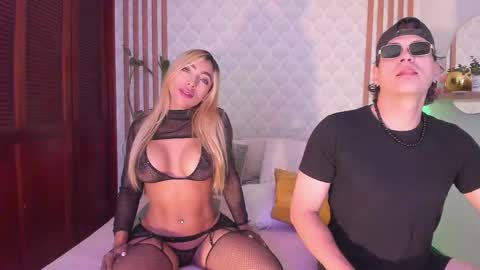 Cris  Pame online show from October 17, 2025, 8:39 am