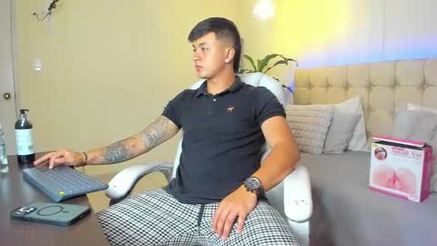 Cristopher online show from February 16, 2025, 2:31 am